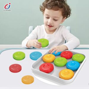 jeu de société de type puzzle coulissant appelé